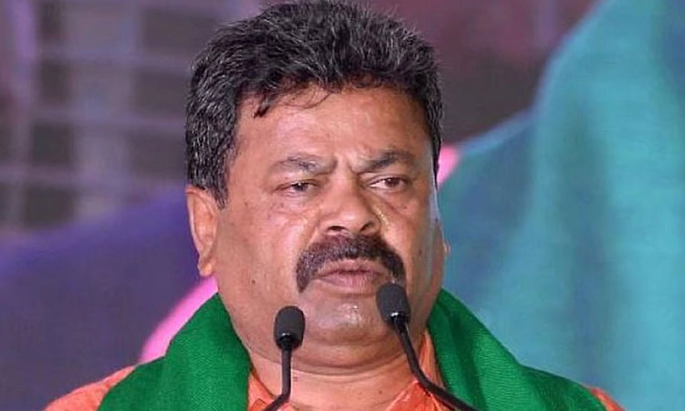 ತಾಕತ್ತಿದ್ದರೆ RSS ಬ್ಯಾನ್ ಮಾಡಲಿ... ರಾಜ್ಯ ಸರ್ಕಾರಕ್ಕೆ ರೇಣುಕಾಚಾರ್ಯ ಬಹಿರಂಗ ಸವಾಲು
