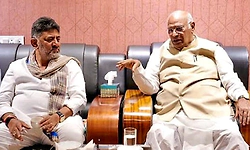 20 ಸಚಿವ ಸ್ಥಾನಗಳ ಸೂತ್ರ ಅಂತಿಮ? 16 ಹೊಸ ಮುಖ, 4 ಹಳಬರಿಗೆ ಮಣೆ