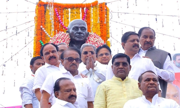 CM Siddaramaiah launches Kalyana Karnataka Utsava, pays tribute to Sardar Vallabhbhai Patel