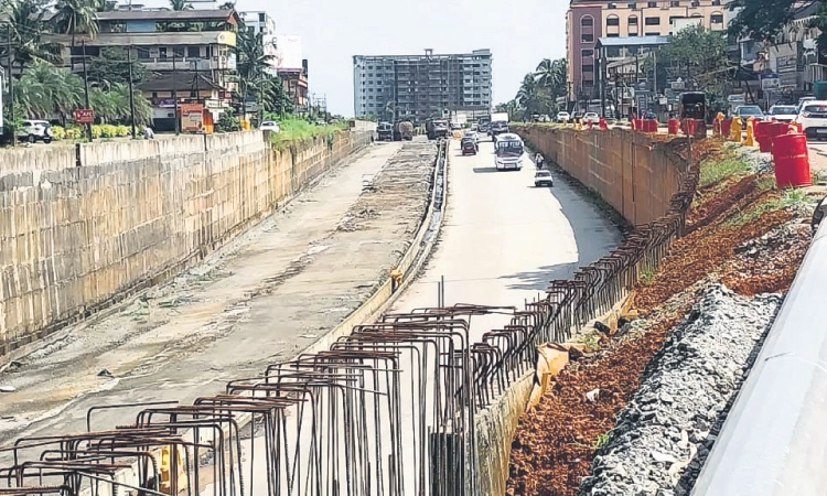 Udupi: ಮಳೆ ಬಿಡುವು ನೀಡಿದರೂ ಶುರುವಾಗದ ಸಂತೆಕಟ್ಟೆಯ ಓವರ್‌ಪಾಸ್‌ ಕಾಮಗಾರಿ