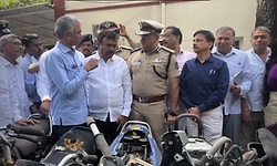 ಠಾಣೆಗಳ ಬಳಿಯ 11331 ಜಪ್ತಿ ವಾಹನ ಸ್ಥಳಾಂತರ