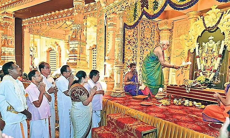 Udupi Uchila Dasara 2026: Mass Kumkumarchane, little girls dressed as Goddess Sharada