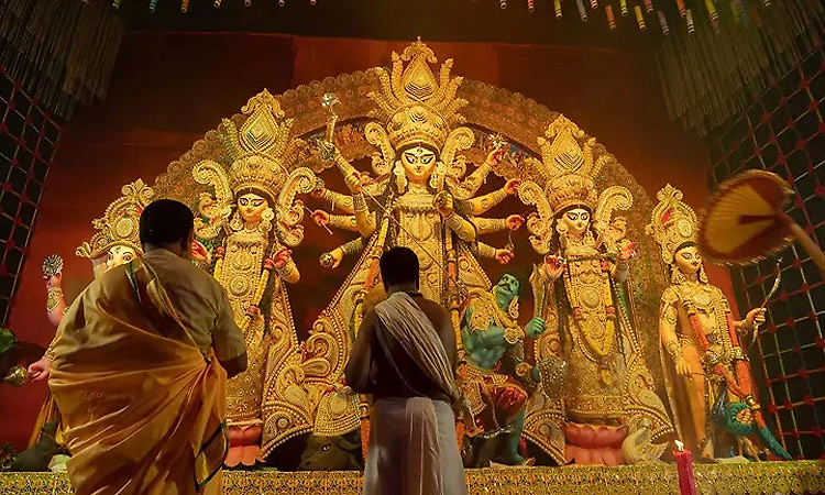 ದೇಶಾದ್ಯಂತ ದುರ್ಗಾರಾಧನೆ ಸಂಭ್ರಮ-ಕರಾವಳಿಯಲ್ಲಿ ದಸರಾ