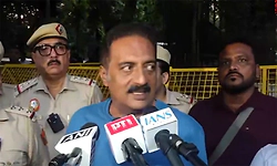 ನಾವು ನೇಪಾಳವಲ್ಲ, ಬಾಂಗ್ಲಾದೇಶವೂ ಅಲ್ಲ...: ಪ್ರಕಾಶ್ ರಾಜ್