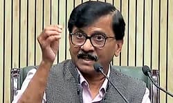 ದೆಹಲಿ ರಾಜಕೀಯದಲ್ಲಿ ಡಿ.19ರಂದು ಭೂಕಂಪ: ಸಂಸದ ರಾವತ್‌ ಬಾಂಬ್