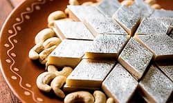 ಕಾಜು ಕಟ್ಲಿ, ಬರ್ಫಿಯಂಥ ಸಿಹಿತಿನಿಸುಗಳಿಗೂ ತಟ್ಟಿದ ಬೆಳ್ಳಿ ದರ ಏರಿಕೆ ಬಿಸಿ!