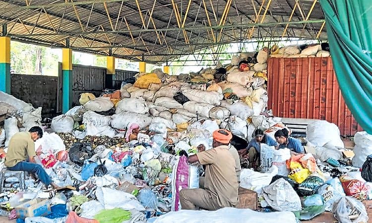 Sullia‌ ನಗರ ಪಂಚಾಯತ್ ಶೆಡ್‌: ಮತ್ತೆ ತ್ಯಾಜ್ಯ ರಾಶಿ!