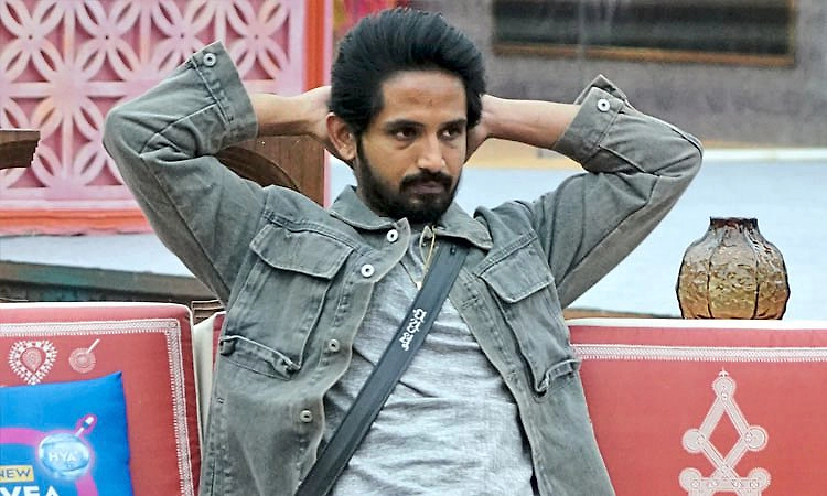 BBK12: ʼಟಾಸ್ಕ್‌ ಮಾಸ್ಟರ್‌ʼ ಧನುಷ್‌ ಔಟ್ - ಬಿಕ್ಕಿ ಬಿಕ್ಕಿ ಕಣ್ಣೀರಿಟ್ಟ ತಾಯಿ