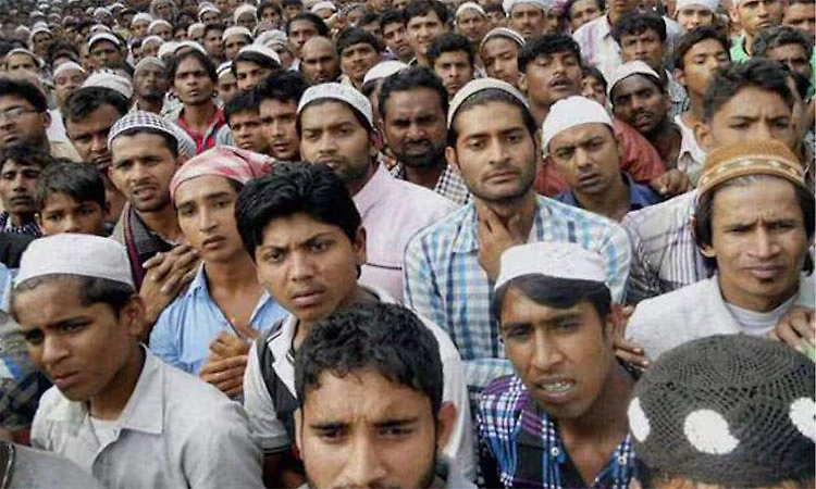 Maharashtra government cancels 5% Muslim quota in jobs and education