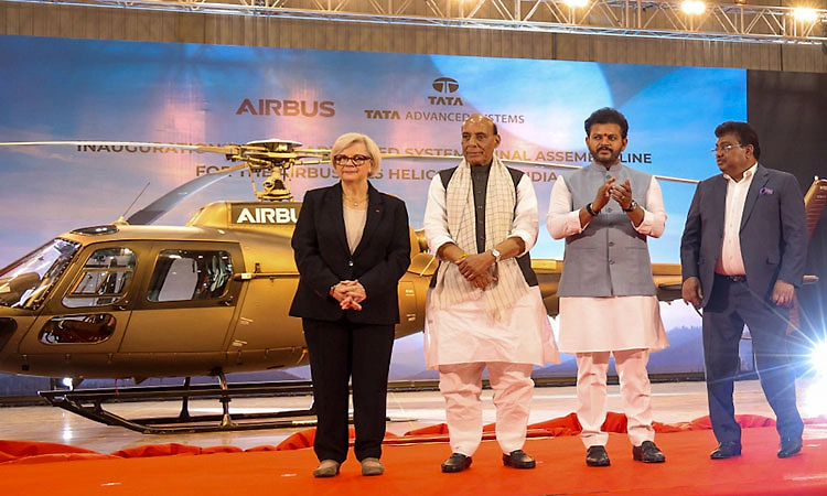 ದೇಶದ ಪ್ರಥಮ ಖಾಸಗಿ ಹೆಲಿಕಾಪ್ಟರ್ ಘಟಕಕ್ಕೆ ಕೋಲಾರದಲ್ಲಿ ಚಾಲನೆ