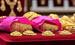 Pink Paper: ಚಿನ್ನದ ಆಭರಣಗಳನ್ನು ಗುಲಾಬಿ ಬಣ್ಣದ ಕಾಗದದಲ್ಲಿ ಕಟ್ಟಿ ಕೊಡೋದು ಯಾಕೆ ? 