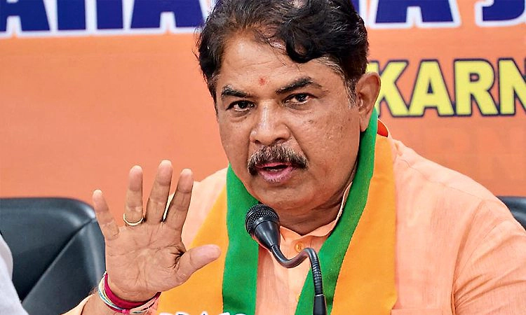 ನಾಯಕತ್ವ ಒಪ್ಪಂದ ಬಗ್ಗೆ ಸಿದ್ದು ಜನರಿಗೆ ತಿಳಿಸಲಿ: ಆರ್‌.ಅಶೋಕ್‌