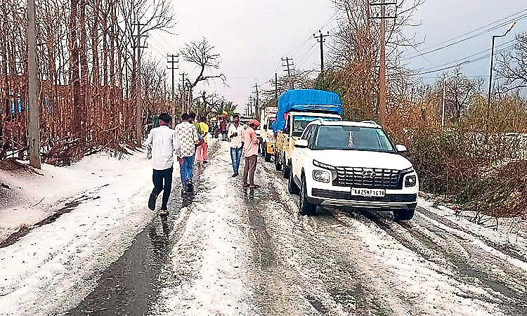 Karnataka: Hailstorm batters several districts
