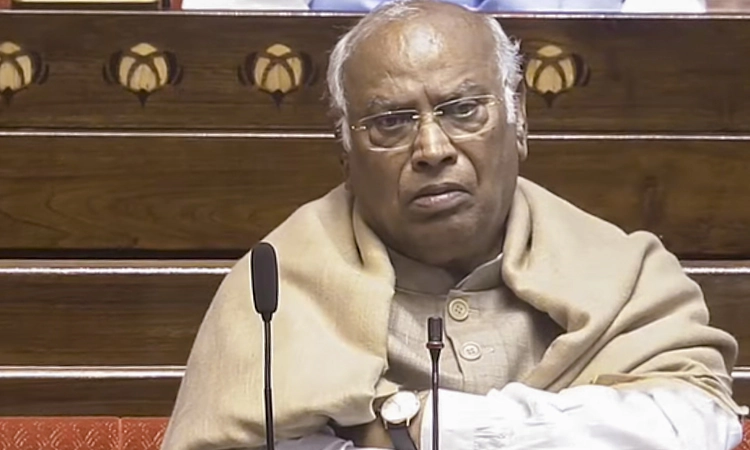 Deve Gowda loved us but married Modi: Kharge