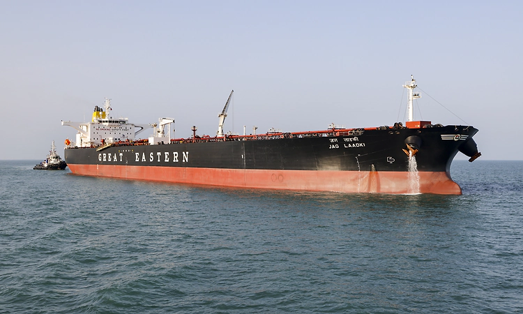 Indian vessel 'Jag Laadki' carrying over 80 000 MT crude oil reaches Gujarat's Mundra Port