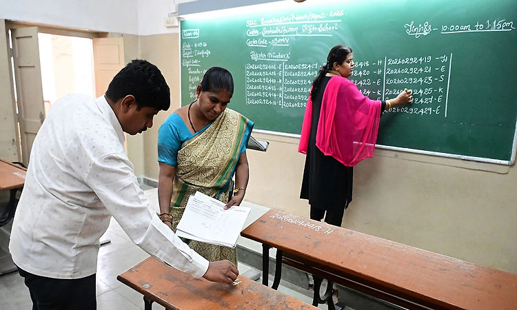 ಇಂದಿನಿಂದ ಎಸ್ಸೆಸ್ಸೆಲ್ಸಿ ಪರೀಕ್ಷೆ: 9 ಲಕ್ಷ ವಿದ್ಯಾರ್ಥಿಗಳು ನೋಂದಣಿ