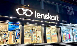 ಲೆನ್ಸ್‌ಕಾರ್ಟ್‌ ಬಳಿಕ ಏರ್‌ ಇಂಡಿಯಾ ಸಿಬ್ಬಂದಿಗೂ ತಿಲಕ, ಬಿಂದಿ ನಿರ್ಬಂಧ!