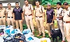 ಮಧೂರು: ಕಾರಿನಲ್ಲಿ ಸಾಗಿಸುತ್ತಿದ್ದ ತಂಬಾಕು ಉತ್ಪನ್ನ ಸಹಿತ ಬಂಧನ