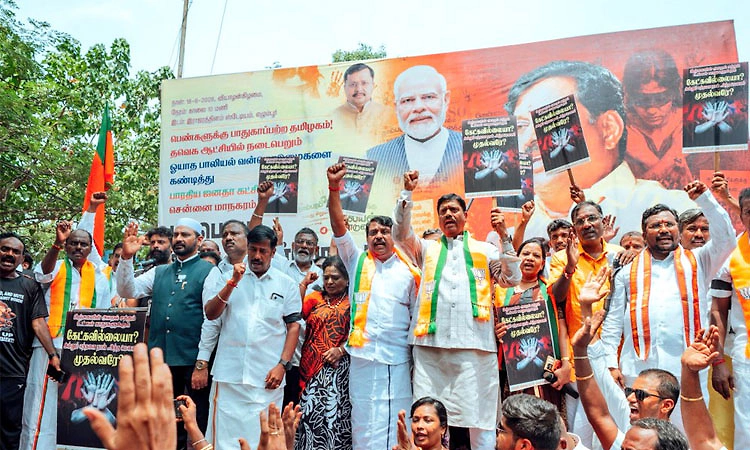 Tamil Nadu: ಕಾನೂನು ಸುವ್ಯವಸ್ಥೆ ವೈಫಲ್ಯ; ಟಿವಿಕೆ ಸರ್ಕಾರದ ವಿರುದ್ಧ ಬಿಜೆಪಿ ಪ್ರತಿಭಟನೆ