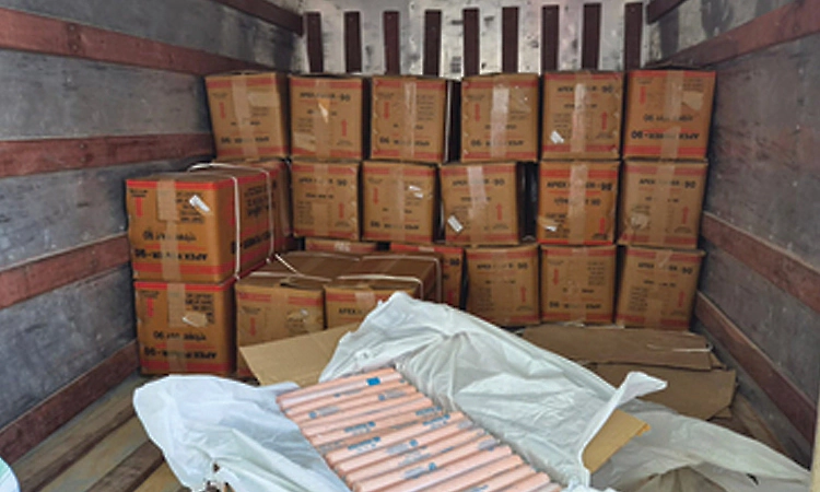 Bengaluru: 800 kg gelatin sticks seized at construction site, three detained