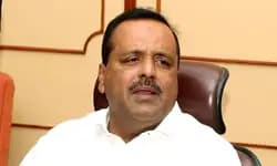 Karnataka Speaker U T Khader condoles death of Shamanur Shivashankarappa