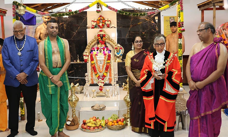 ಸಾಗರದಾಚೆ ಮೊಳಗಿದ ರಾಯರ ನಾಮ: ಯುಕೆಯಲ್ಲಿ ಭಕ್ತಿ-ಭಾವದ ಸಮಾಗಮ
