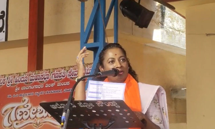 ಮುತಾಲಿಕ್ ಜೊತೆ ವೇದಿಕೆ ಹಂಚಿಕೊಂಡ ವಿಚಾರ: ವರ್ಷದ ಬಳಿಕ ಸ್ಪಷ್ಟನೆ ನೀಡಿದ ಶಾಸಕಿ ನಯನಾ ಮೋಟಮ್ಮ