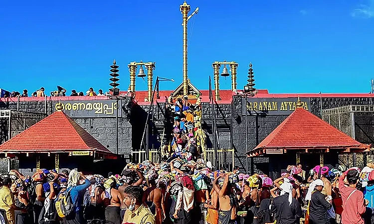 ಶಬರಿಮಲೆ ಅಯ್ಯಪ್ಪನ ದೇವಾಲಯಕ್ಕೆ ನೂತನ ಮುಖ್ಯ ಅರ್ಚಕ ನೇಮಕ