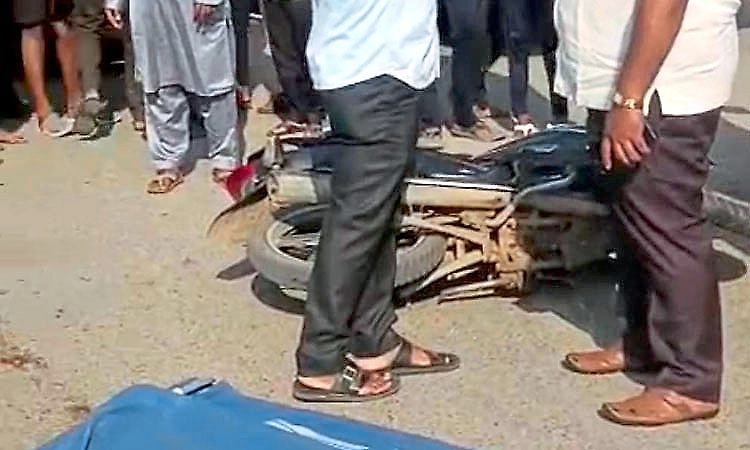 PUC student dies in collision between tempo and bike in Surpur