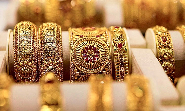 ಚಿನ್ನದ ಬೆಲೆ ಒಂದೇ ದಿನ 10ಗ್ರಾಂಗೆ 3,900 ರೂ. ಕುಸಿತ 