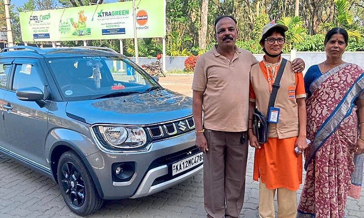 Madikeri: ಚಿನ್ನದ ಬ್ರೇಸ್‌ಲೆಟ್‌ ಹಿಂದಿರುಗಿಸಿ ಪ್ರಾಮಾಣಿಕತೆ ಮೆರೆದ ಬಂಕ್ ಸಿಬ್ಬಂದಿ