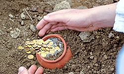 ಭೂಗರ್ಭದಲ್ಲಿ ನಿಧಿ ಇದು ಯಾರ ಸ್ವತ್ತು?