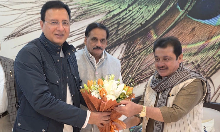 ದಿಢೀರ್‌ ಹರಿಯಾಣಕ್ಕೆ ಹೋಗಿ ರಣದೀಪ್ ಸುರ್ಜೇವಾಲ ಭೇಟಿಯಾದ ಸಚಿವ ಜಮೀರ್‌