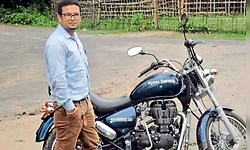 KG Result: ಮಗನ ರಿಸಲ್ಟ್ ನೋಡಲು ಶಾಲೆಗೆ ಹೋದ ತಂದೆಗೆ ಹೃದಯಾಘಾತ... ಅಲ್ಲೇ ಕೊನೆಯುಸಿರು