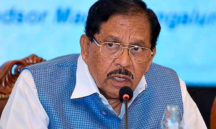 ಪೊಲೀಸ್ ಠಾಣೆಗಳು ಪರಿಣಾಮಕಾರಿ ಕೆಲಸ ಮಾಡಲಿ: ಪರಂ