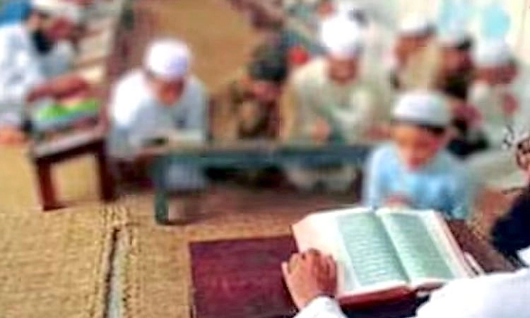 Uttar Pradesh: ಮನೆಯಲ್ಲಿ ಅನಧಿಕೃತ ಮದರಸಾ: 12 ಮಂದಿ ಬಂಧನ