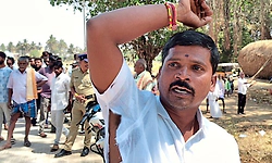 Gauribidanur: ಅಡ್ಡ ಮತದಾನ ಆರೋಪ; ಹಾಲು ಉತ್ಪಾದಕರ ಸಹಕಾರ ಸಂಘದ ಚುನಾವಣೆ ವೇಳೆ ಗಲಾಟೆ