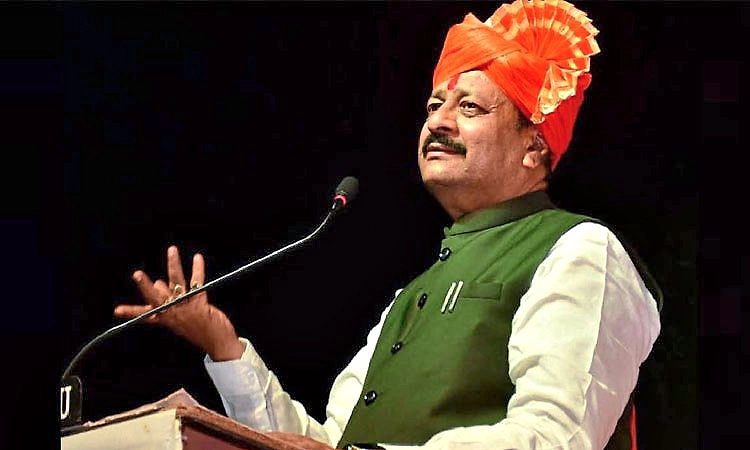 ಆರೆಸ್ಸೆಸ್‌ಗೆ ನಿಂದಿಸಲು ಪ್ರಿಯಾಂಕ್‌ಗೆ ವಿಜಯೇಂದ್ರ ಹೇಳಿರಬಹುದು: ಯತ್ನಾಳ್‌  