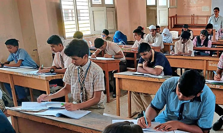 Bagalkot : ಎಸ್ಸೆಸ್ಸೆಲ್ಸಿಯಲ್ಲಿ 625 ಅಂಕ ಪಡೆದರೆ 5 ಗ್ರಾಂ ಚಿನ್ನದ ಪದಕ  