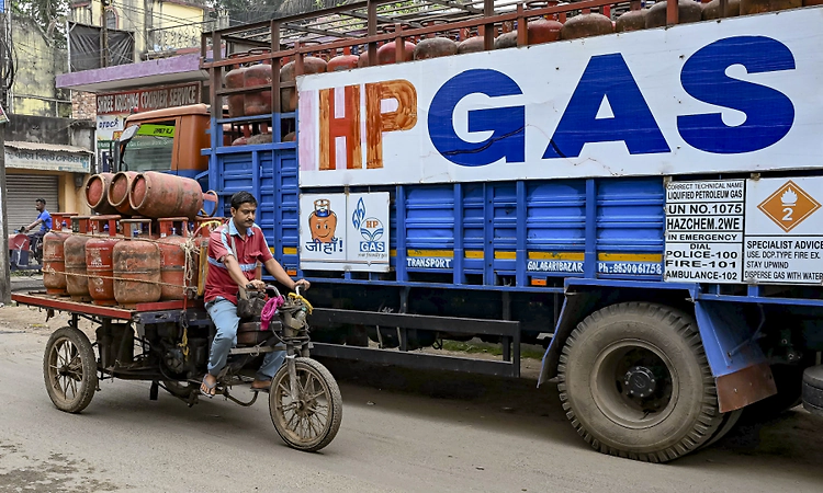 India LPG consumption slides 13% amid West Asia conflict