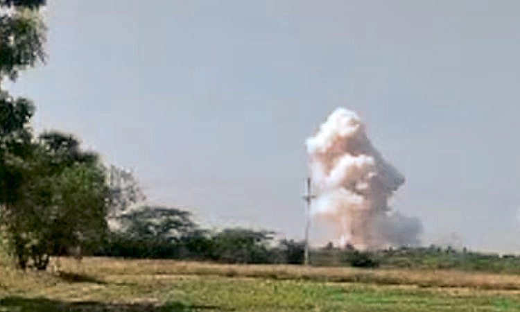Tamil Nadu: ಪಟಾಕಿ ಕಾರ್ಖಾನೆಯಲ್ಲಿ ಭಾರೀ ಸ್ಫೋಟ; ಕನಿಷ್ಠ 13 ಕಾರ್ಮಿಕರು ದುರ್ಮರಣ