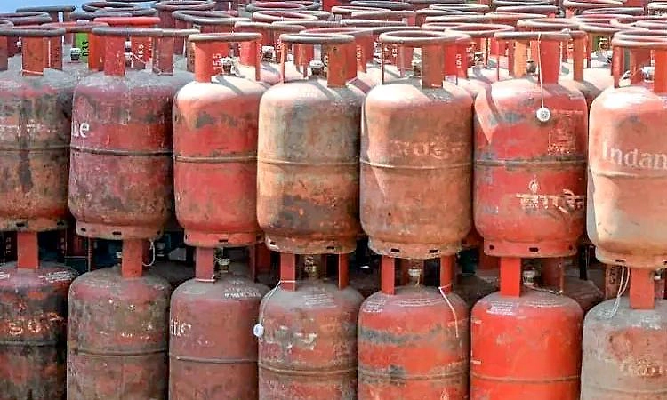 ಮಾರ್ಚ್‌ ನಲ್ಲಿ ದೇಶದ ಎಲ್‌ಪಿಜಿ ಬಳಕೆ ಶೇ.13 ಇಳಿಕೆ: ವರದಿ