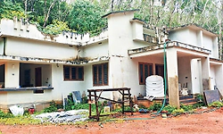Kasaragod: ಮನೆಯಡಿಯಲ್ಲಿ ಗುಹೆ ಪತ್ತೆ: ಗೃಹ ಪ್ರವೇಶದ ಮುನ್ನವೇ ಆಘಾತ