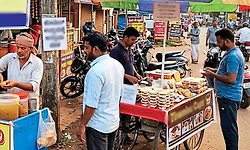 ತಾಲೂಕು ಕೇಂದ್ರಗಳಲ್ಲಿ ಆಹಾರಕ್ಕಿಲ್ಲ ಕಣ್ಗಾವಲು