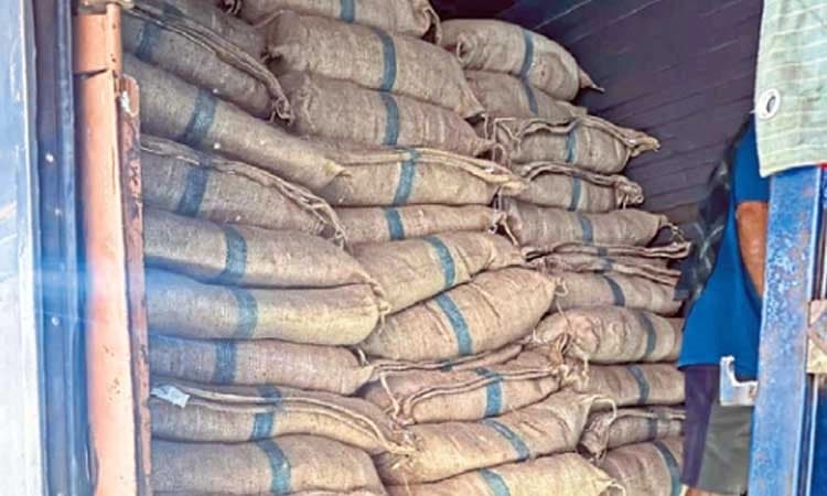 Rs 1 crore worth pan masala and tobacco seized for GST violations at Yeshwanthpur railway station