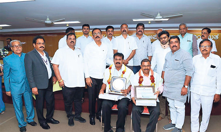 ಎಸ್‌ಸಿಡಿಸಿಸಿ ಬ್ಯಾಂಕ್‌ಗೆ ಅಪೆಕ್ಸ್‌  ಬ್ಯಾಂಕ್‌ ಪ್ರಶಸ್ತಿ