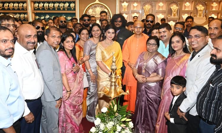 ಮಂಗಳೂರಿನಲ್ಲಿ ಬಿಂದು ಜ್ಯುವೆಲರಿಯ ನೂತನ ಮಳಿಗೆ ಶುಭಾರಂಭ