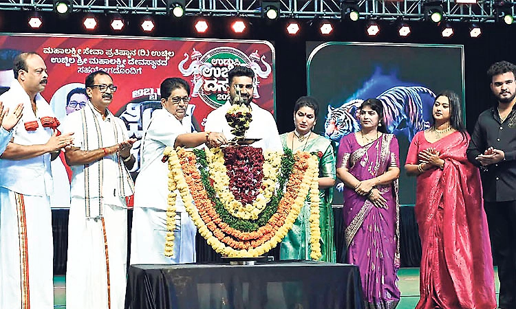 Udupi Uchila Dasara gaining popularity across India and abroad, says Pejawar Swamiji