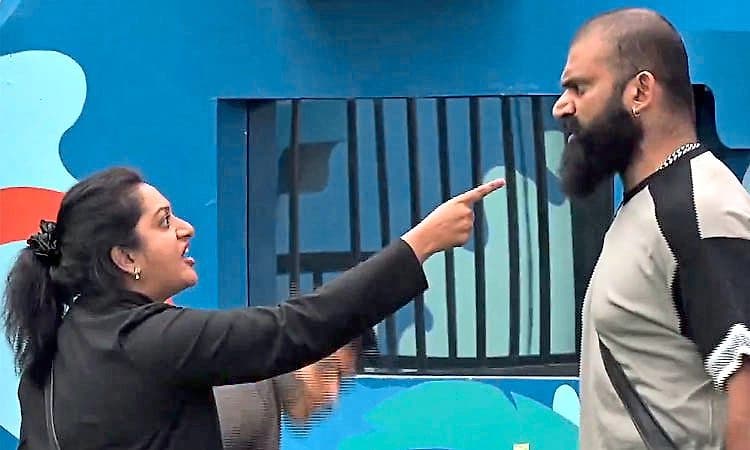 BBK12: ಬಿಗ್ ಬಾಸ್ ‌ಮನೆಯಲ್ಲಿ‌ ಹೈಡ್ರಾಮಾ ; ಮನೆಯಿಂದ ಆಚೆ ಹೋಗೋಕೆ ರೆಡಿಯಾದ ಅಶ್ವಿನಿ ಗೌಡ