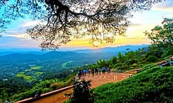 Madikeri: ರಾಜಾಸೀಟು ಅಭಿವೃದ್ಧಿ ಸಮಿತಿ ಸಭೆ; ಮೂಲ ಸೌಲಭ್ಯ ಕಲ್ಪಿಸಲು ಕ್ರಮ: ಡಿಸಿ